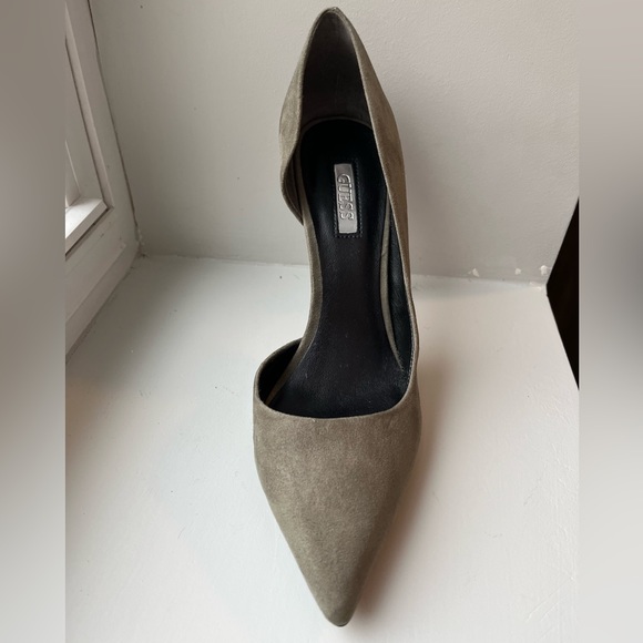 Guess Pumps - Size 7.5 - Picture 6 of 6